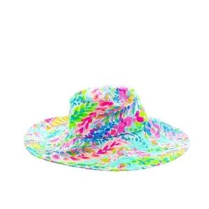 Lilly Pulitzer Beach Hat in Catch The Wave Print Rare & Fun Sun Protection